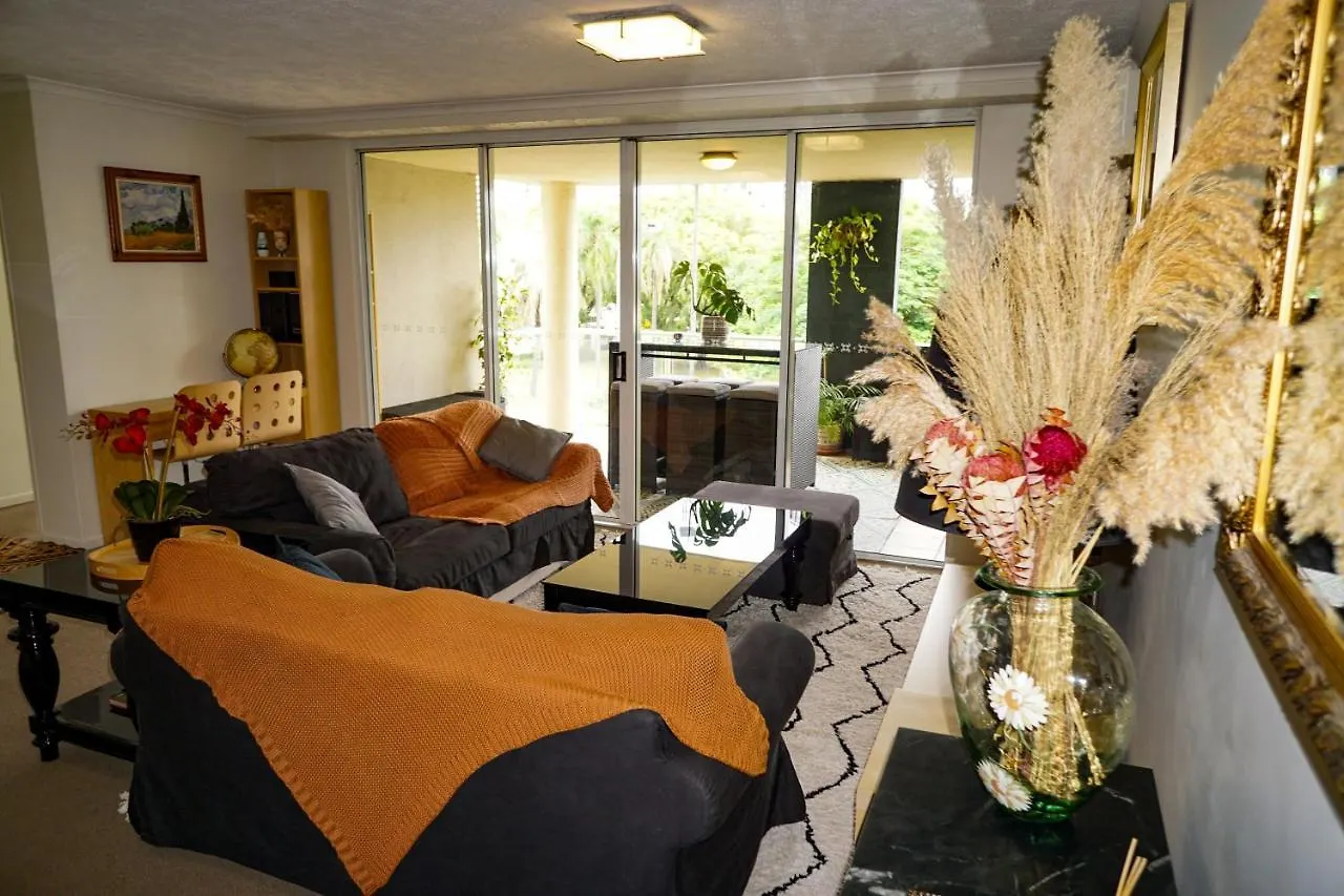 City/Valley Resort Apartment Brisbane Australia