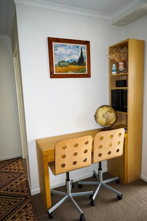 City/Valley Resort Apartment Brisbane Australia