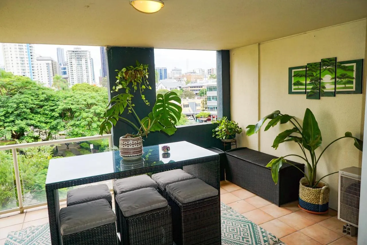 City/Valley Resort Apartment Brisbane